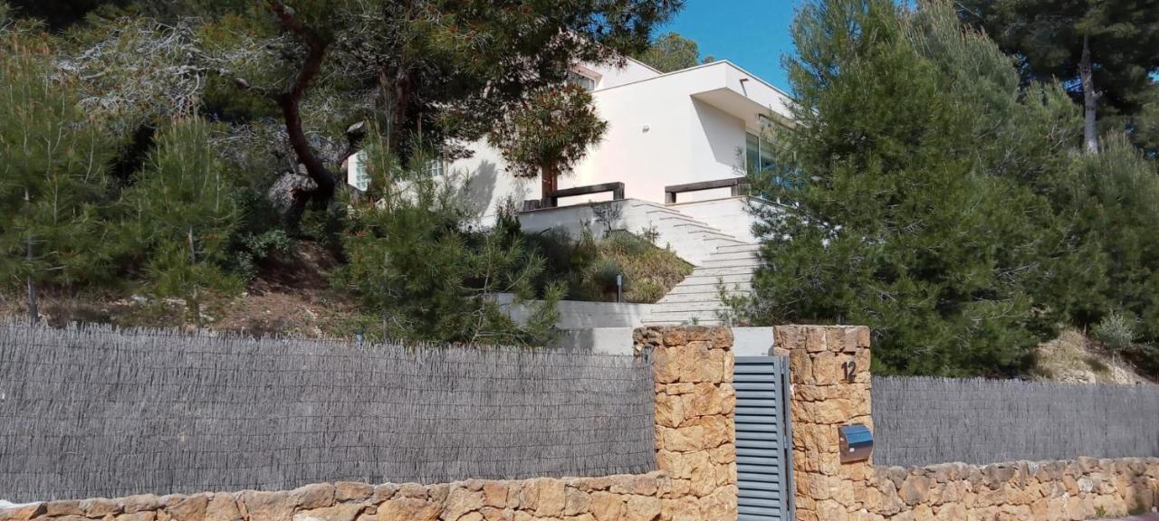 Oliver House Villa *